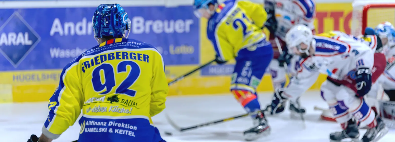 Jugendgruppe beim Heimspiel der Baden Rhinos